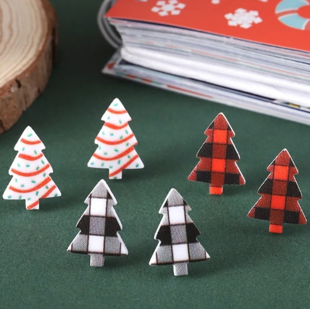 Set of 3 stud earrings